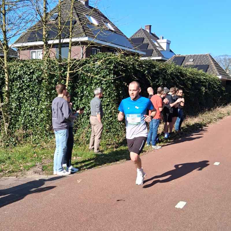 Barry loopt toptijd op marathon na pittige revalidatie